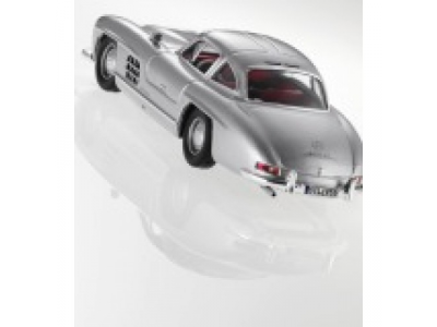 Модель Mercedes-Benz 300 SL Gullwing W 198 (1954–1957), Silver, 1:43 Scale